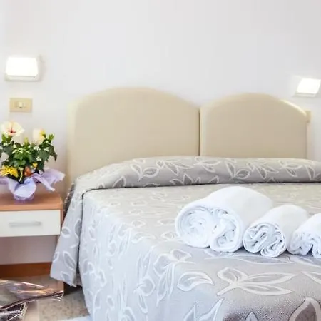 Hotel Bagli - Cristina 3*