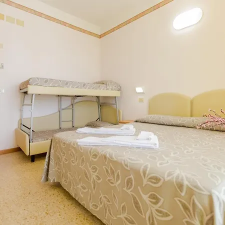 Hotel Bagli - Cristina 3*