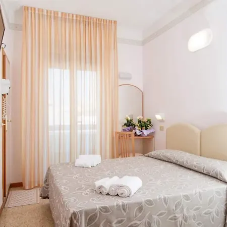 Hotel Bagli - Cristina 3*